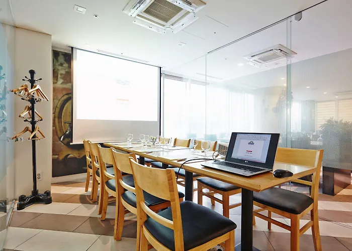 Hotel Days By Wyndham Myeongdong