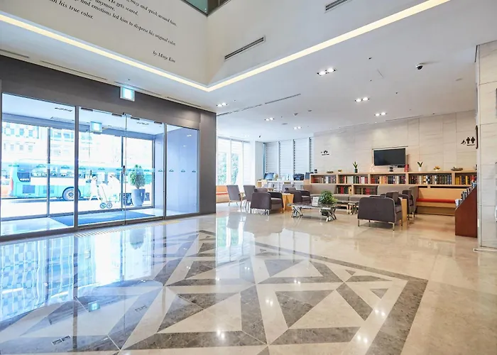 Hotel Days By Wyndham Myeongdong 3*