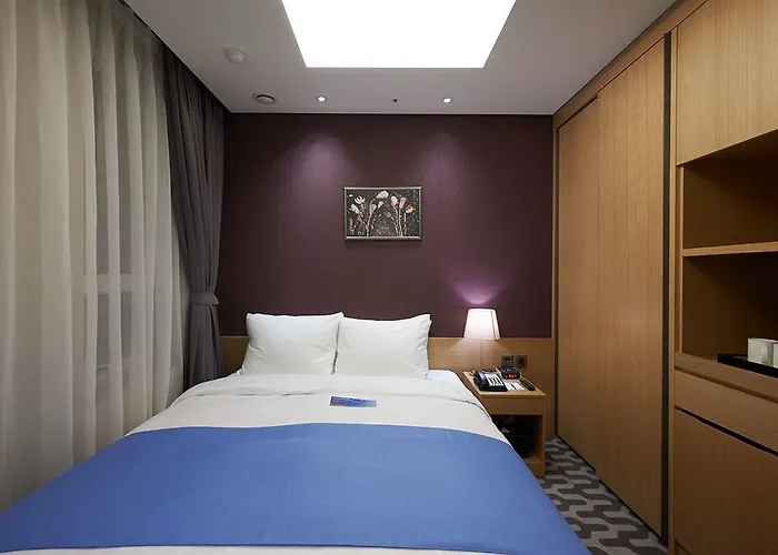 Days By Wyndham Myeongdong Hotel 3*